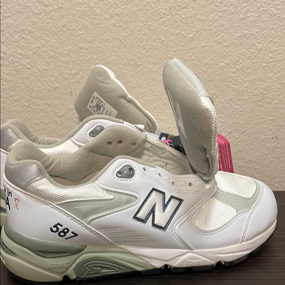 New Balance 587 White Sneakers View 3